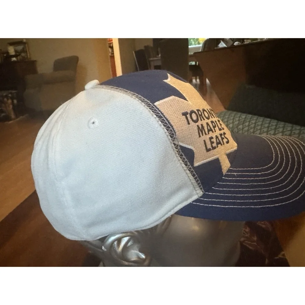 Reebok Toronto Maple‎ Leafs Hat Face Off S/M Blue White Mesh Stretch Hockey Cap